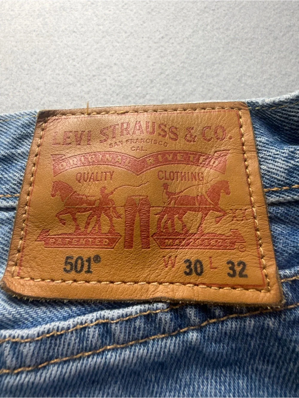 Levi’s 501 Distressed Ripped Straight Jeans Men’s 30x32